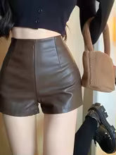 Short de Couro Feminino Slim Fit