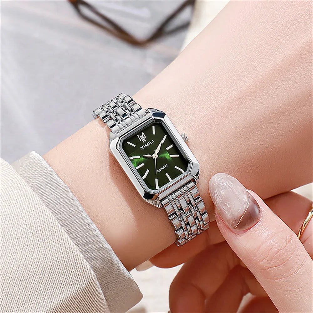Novo relógio feminino – design leve e sofisticado, com pulseira de aço inoxidável. - Casslu